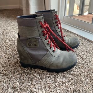 Sorel Lexie wedge boots